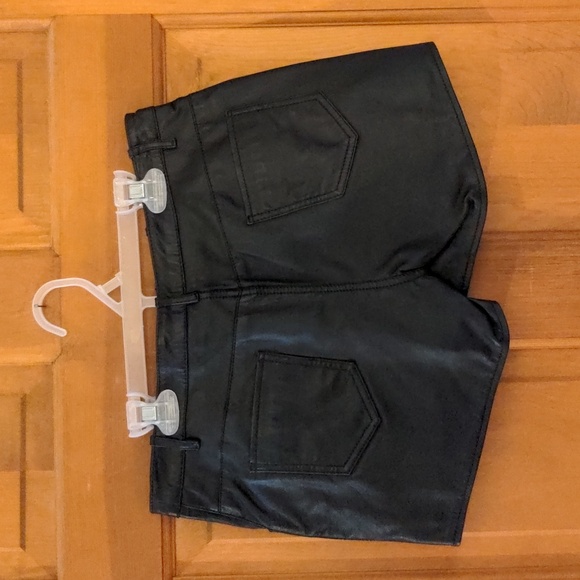 NWOT! Mango (MNG Suit) Genuine Leather Black Agra Booty Shorts Size 2 - Picture 2 of 13
